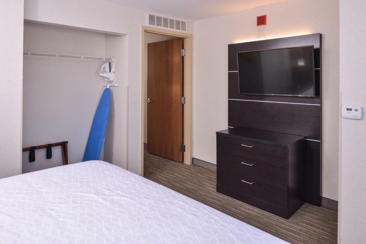Holiday Inn Express Hotel & Suites Southfield - Detroit, An Ihg Hotel Exterior foto